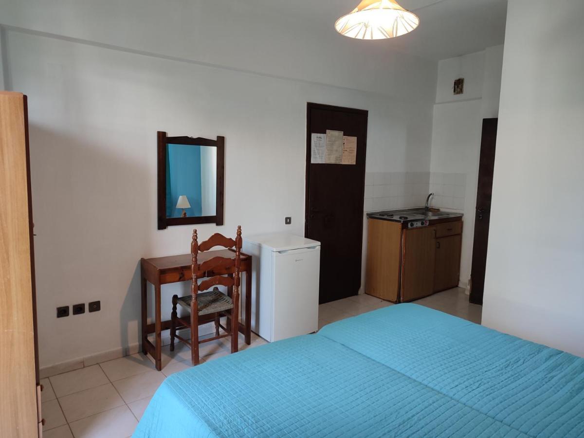 Dolphin Apartments ฟาลิรากี ภายนอก รูปภาพ